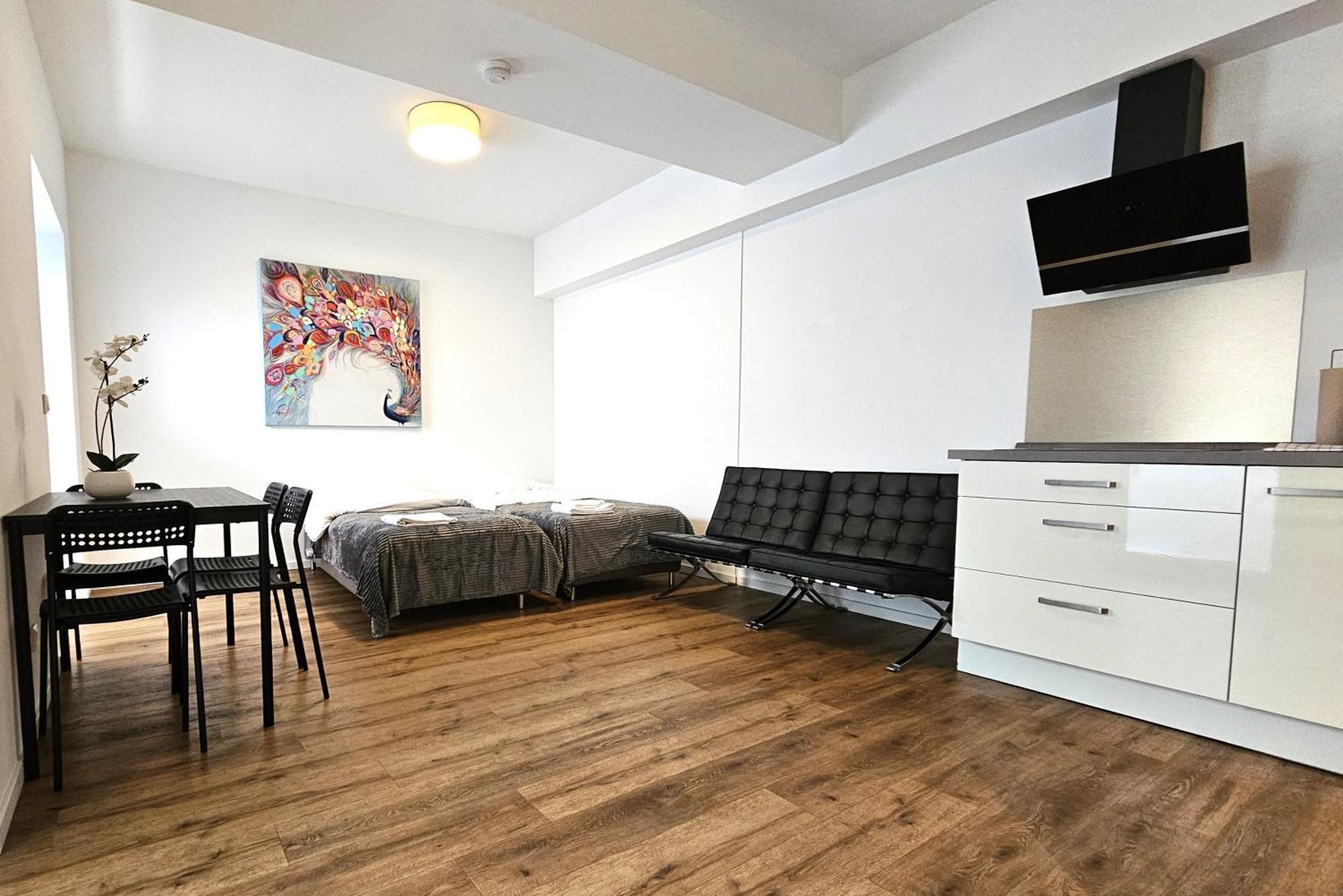 Old Town Apartment *